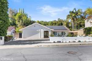 featured image of 26941 Floresta Ln