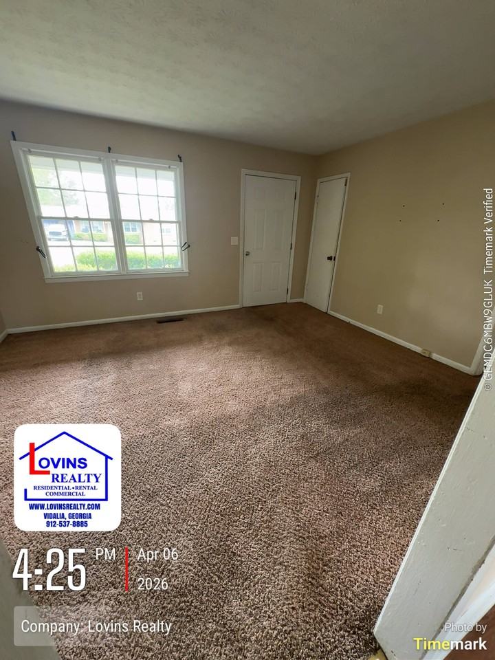 714 Winona St #1 - Photo 3 of 8