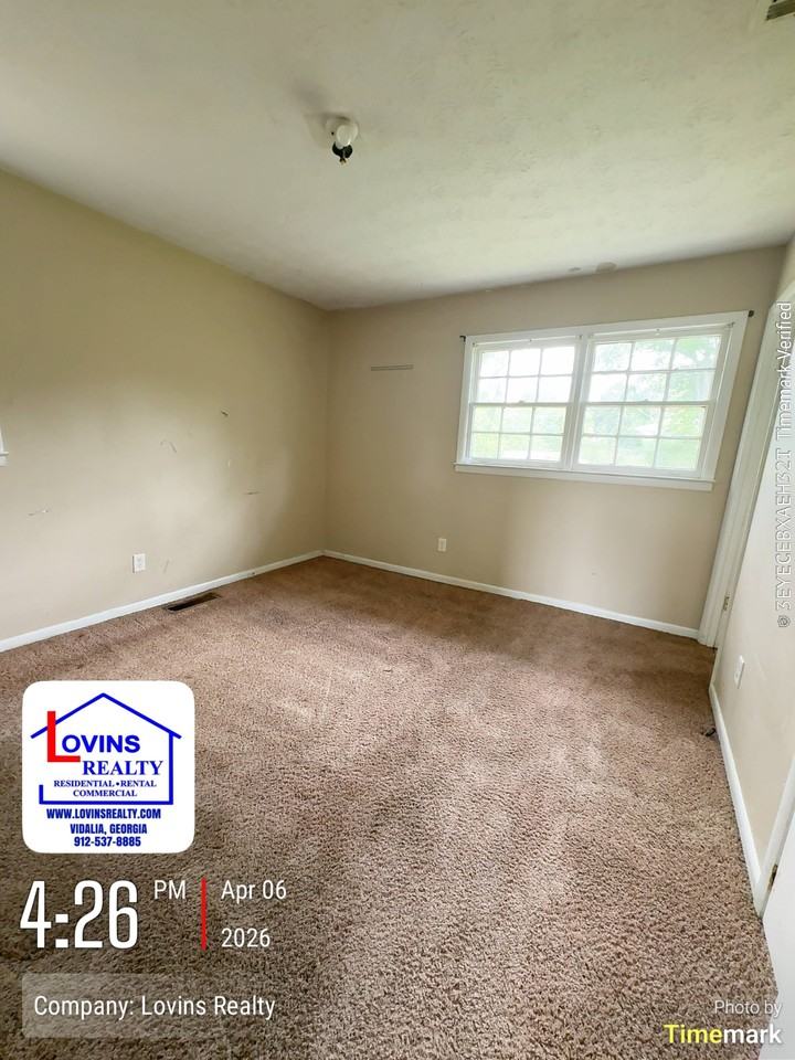 714 Winona St #1 - Photo 6 of 8