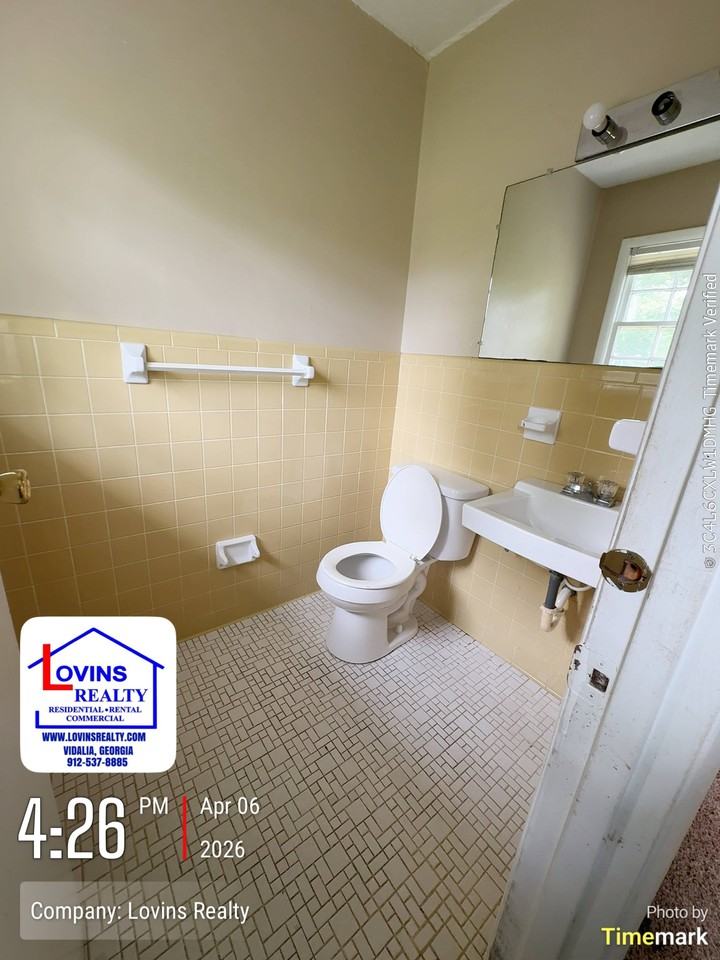 714 Winona St #1 - Photo 7 of 8