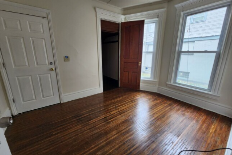 46 Kenwood Ave #2 - Photo 2 of 8