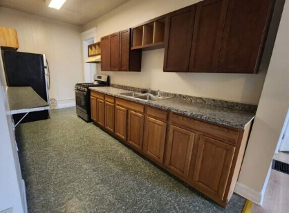 46 Kenwood Ave #2 - Photo 3 of 8