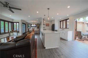 featured image of 1601 Louise St