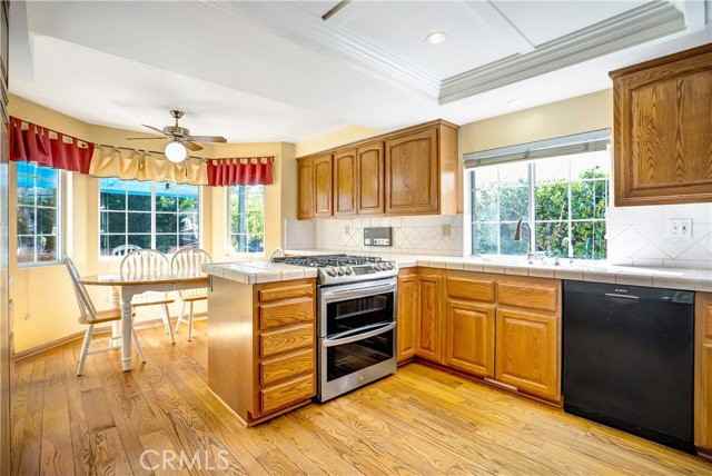 6716 Faust Ave - Photo 6 of 8