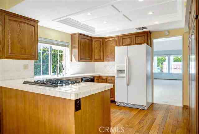 6716 Faust Ave - Photo 7 of 8