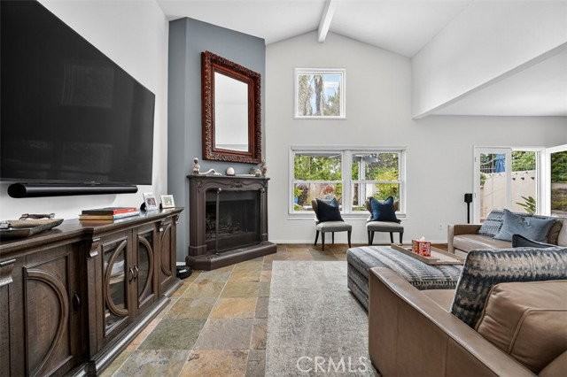 23039 Park Privado - Photo 4 of 8