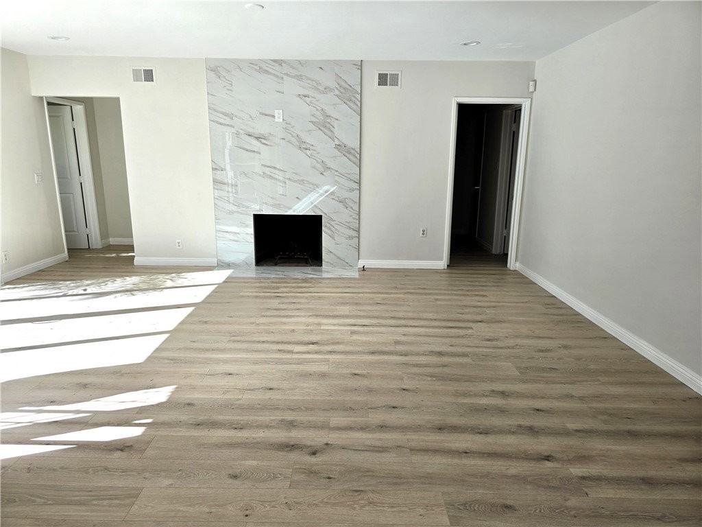 17840 Tarzana St - Photo 2 of 8