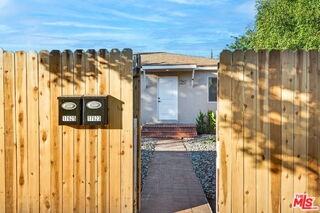 17623 Burbank Blvd - Photo 4 of 8