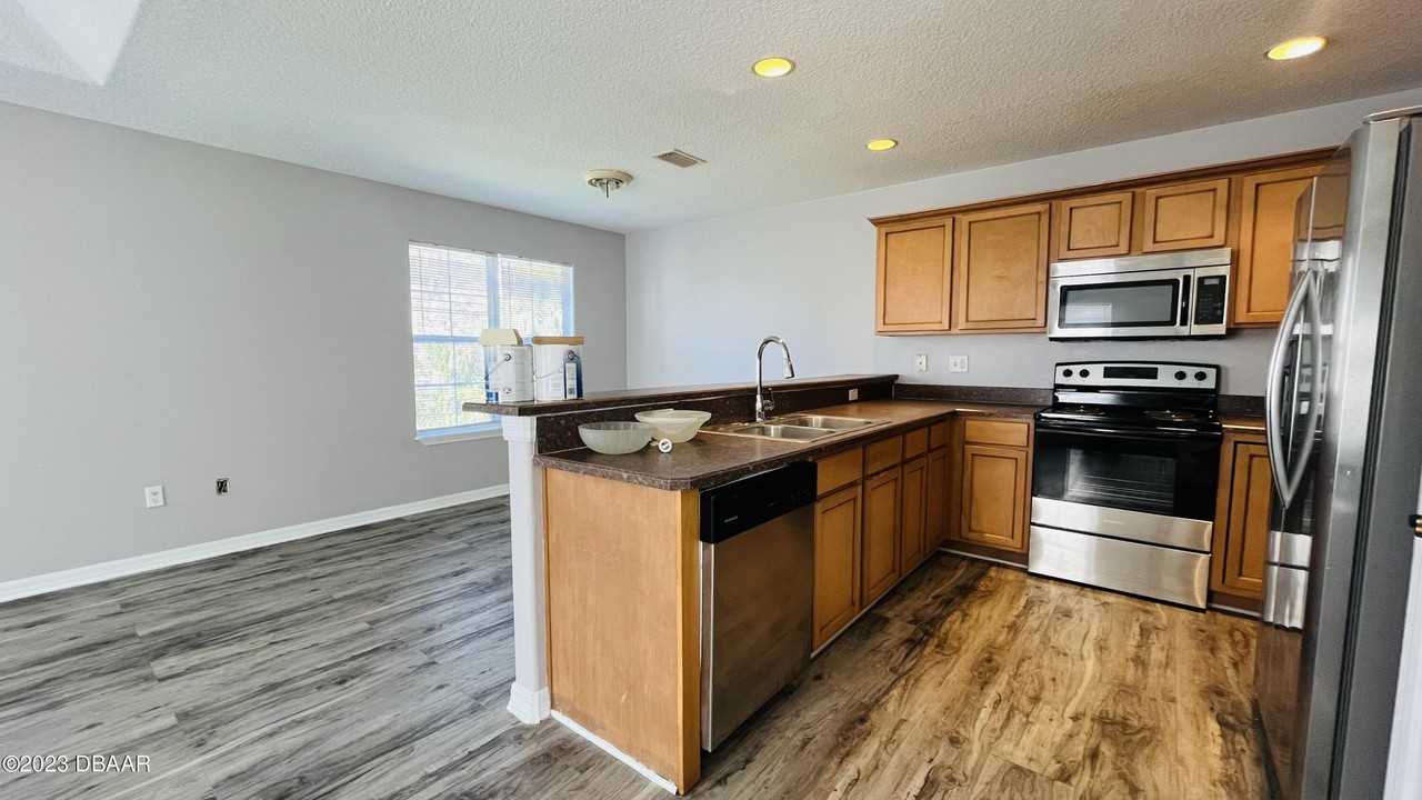 1577 Megan Bay Cir - Photo 6 of 29