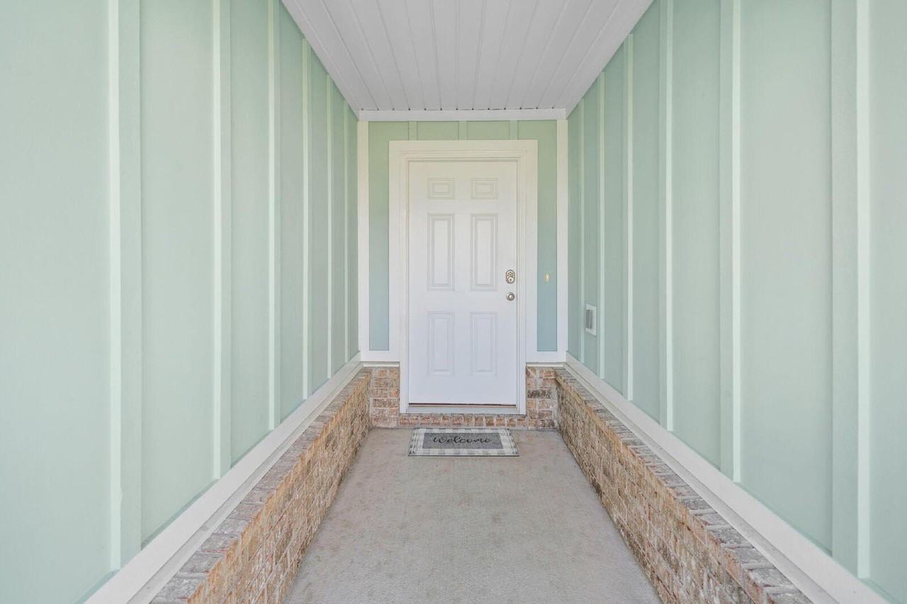 146 Old Canoe Ln - Photo 3 of 17