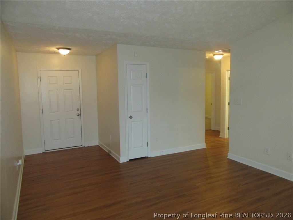 2212 Cliff Swallow Dr - Photo 5 of 20