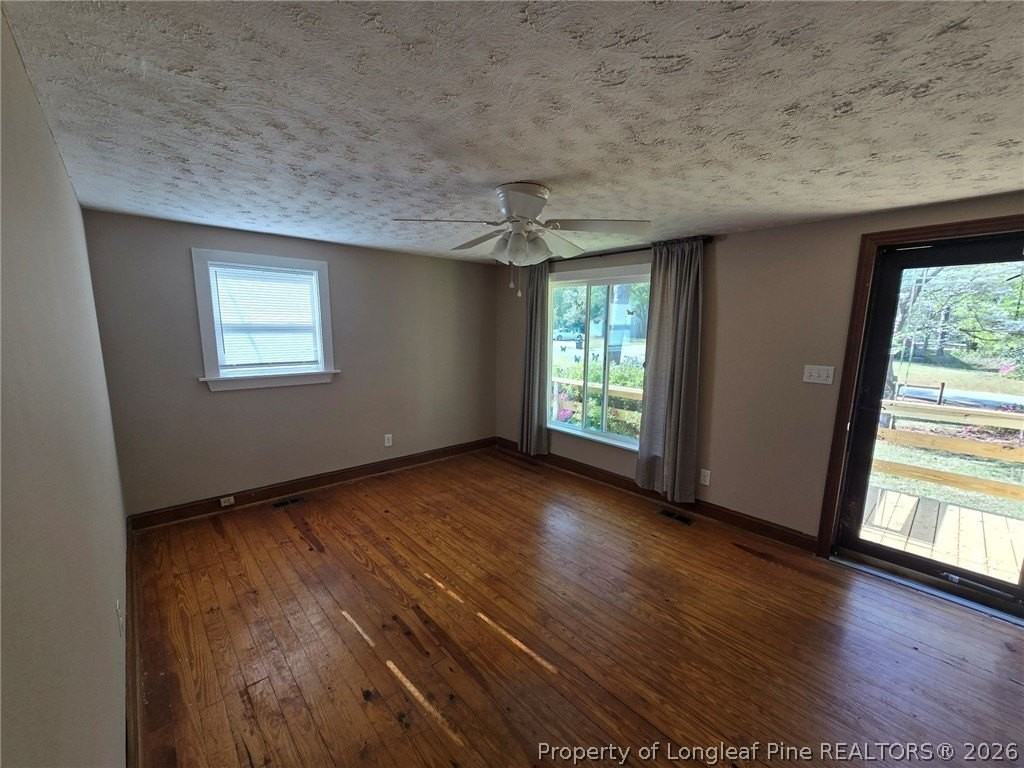 219 E Clinton St - Photo 2 of 32