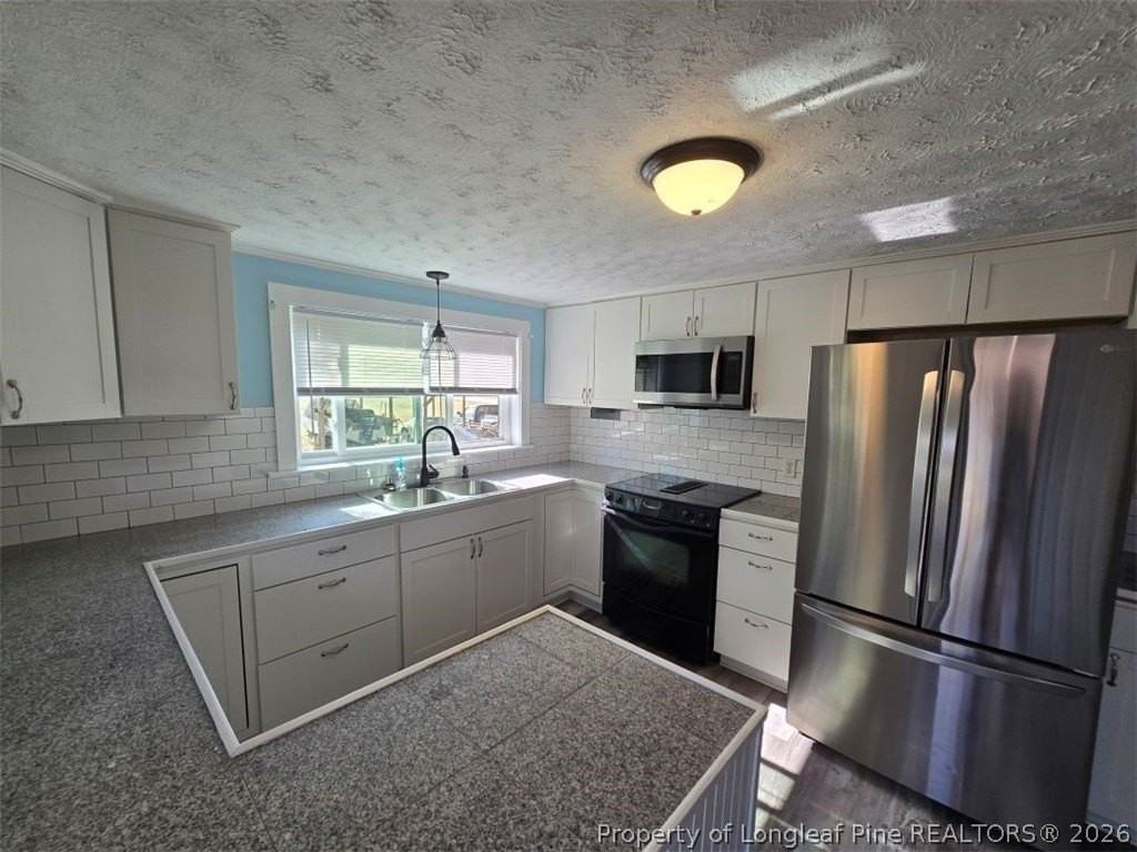 219 E Clinton St - Photo 4 of 32