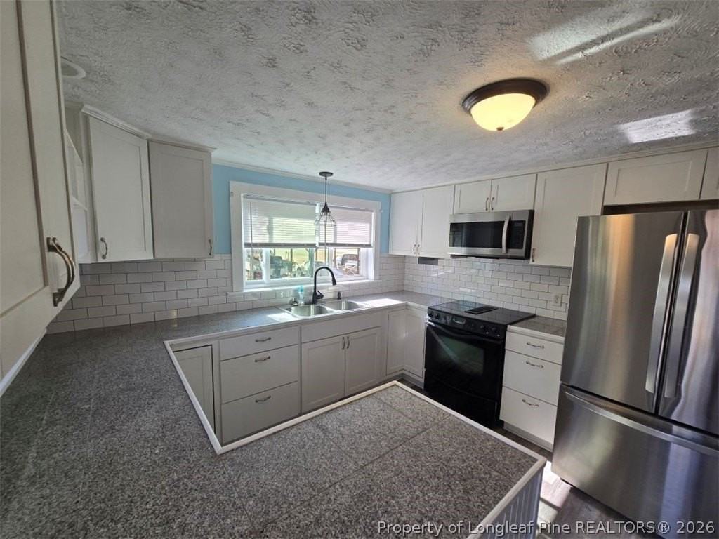 219 E Clinton St - Photo 7 of 32