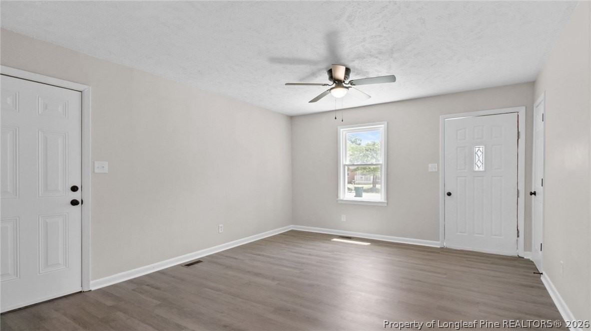 3610 Yorktown Rd - Photo 6 of 30