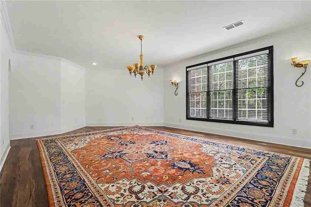 3950 Spalding Dr - Photo 4 of 27