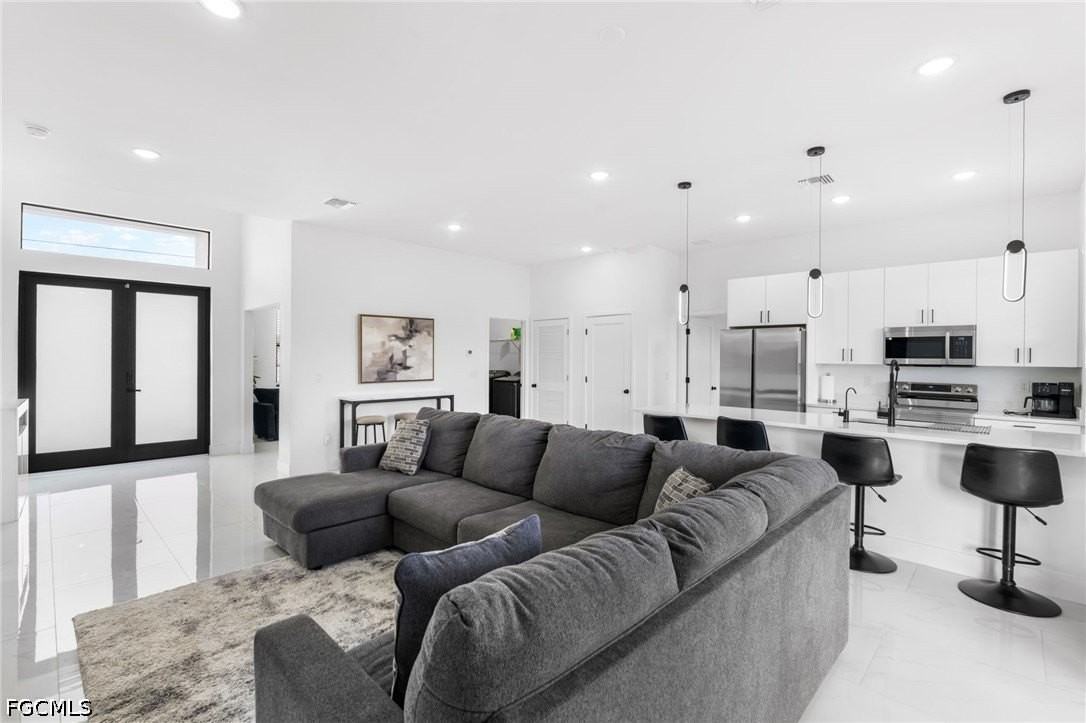 2608 25th St W - Photo 3 of 30