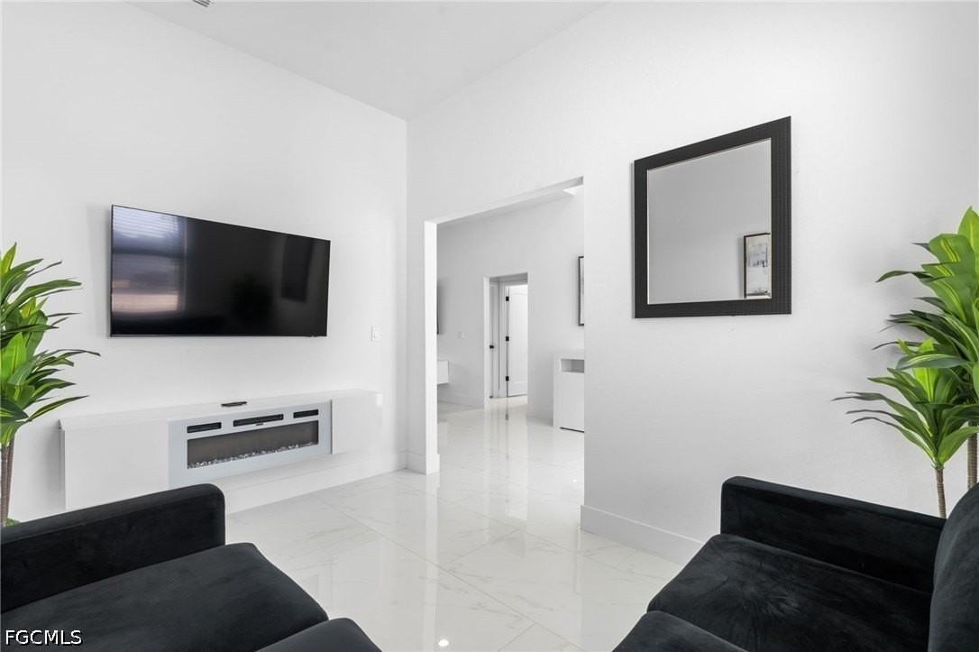 2608 25th St W - Photo 4 of 30