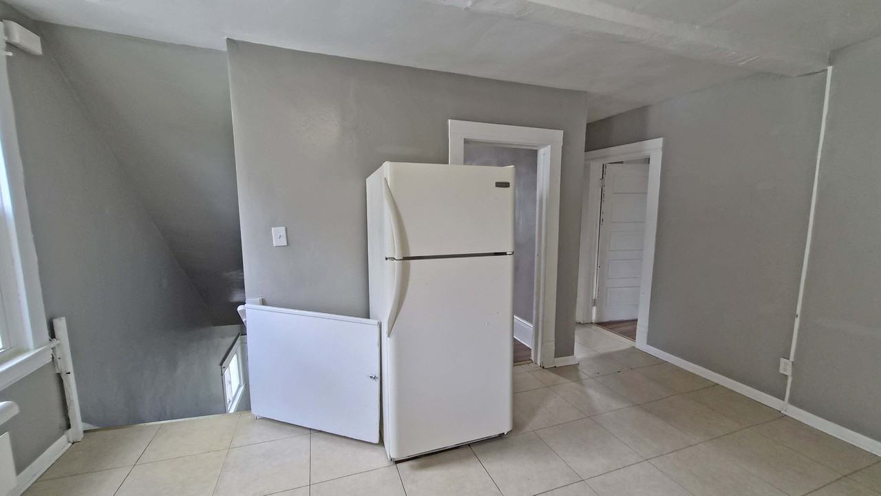 1503 Mahoning Ave #1503 - Photo 3 of 9