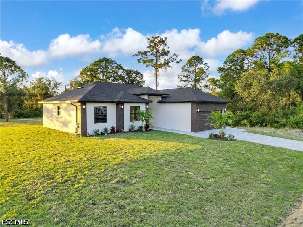 1601 Clark Ave - Photo 5 of 35