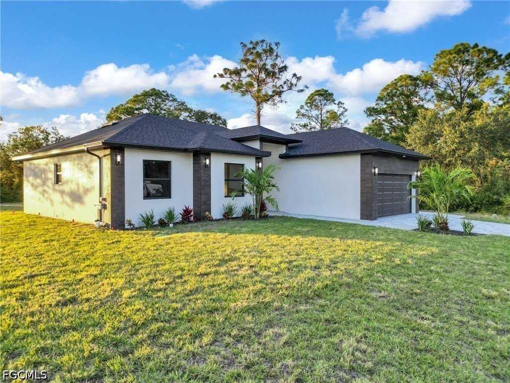 1601 Clark Ave - Photo 6 of 35