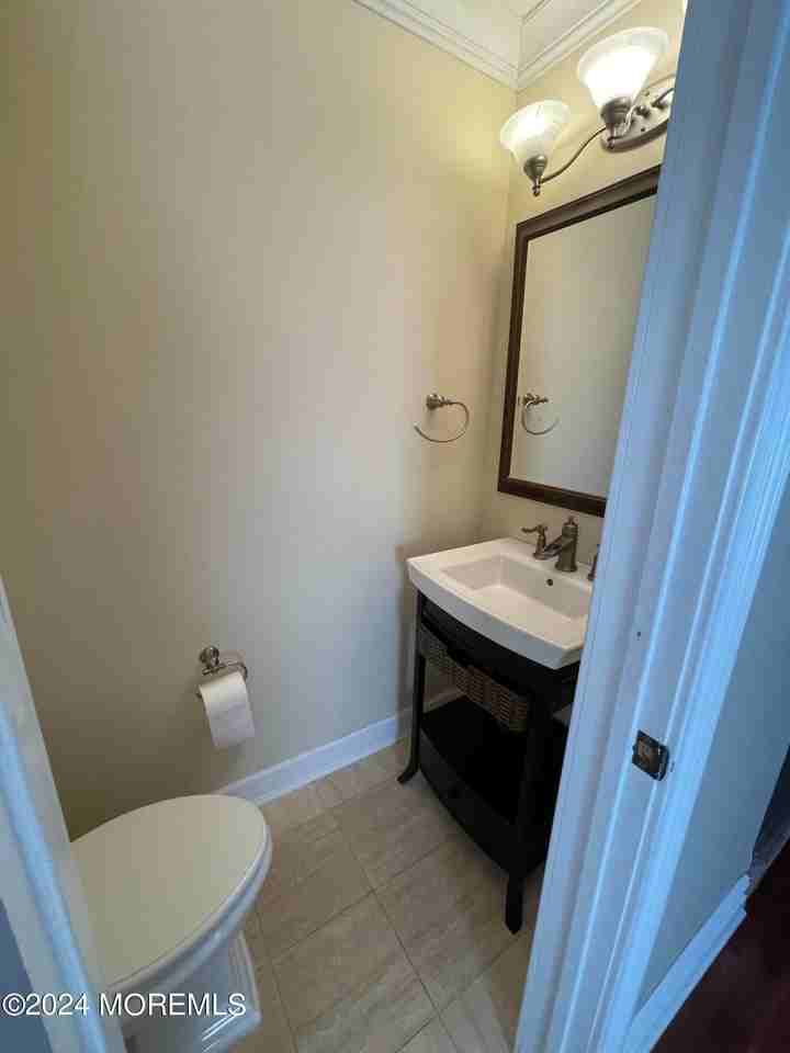 173 Edinburgh Ct - Photo 6 of 22