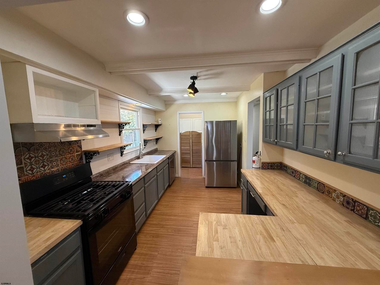 230 Bethel Rd - Photo 3 of 30