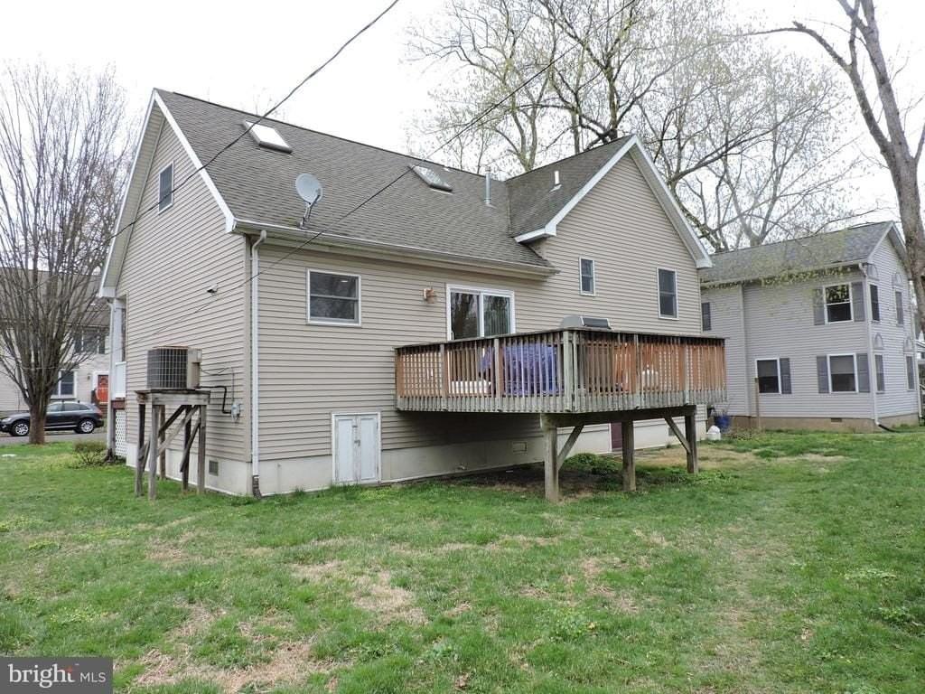 115 S Bell Ave - Photo 2 of 16