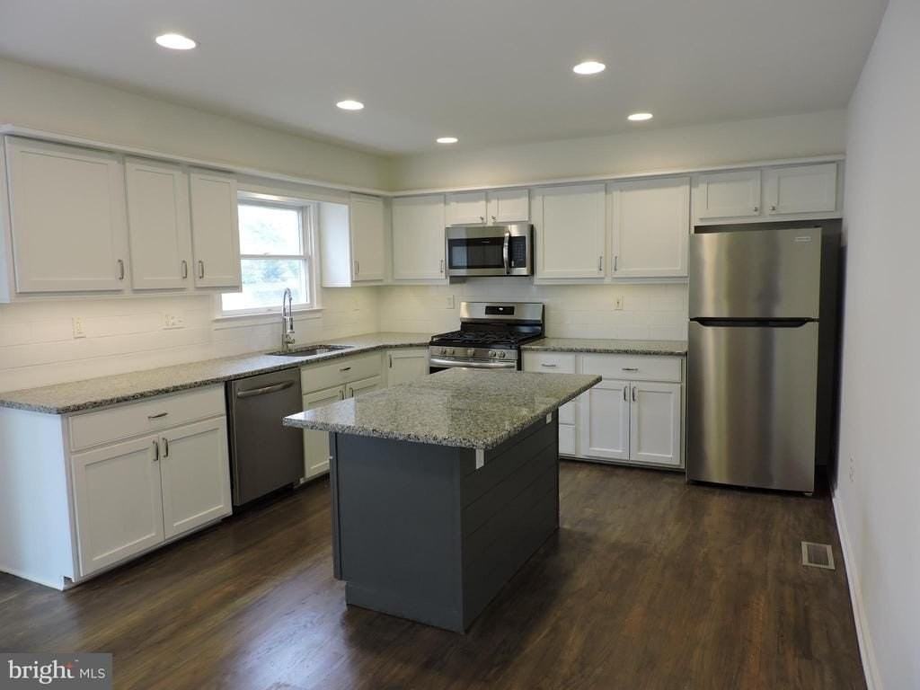 115 S Bell Ave - Photo 4 of 16