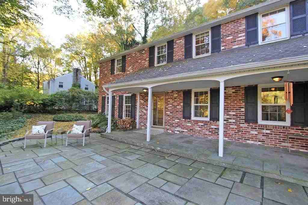 594 Contention Ln - Photo 5 of 15