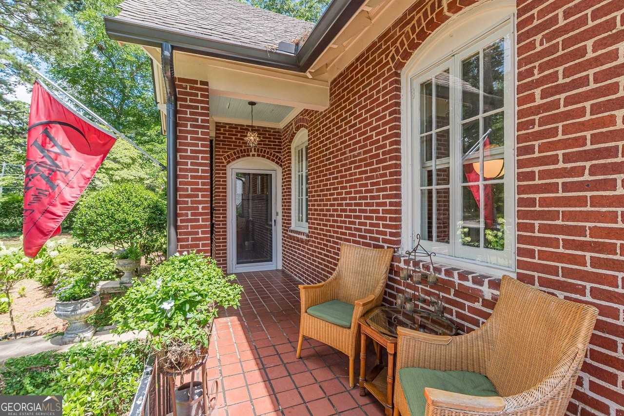 1878A Cambridge Ave - Photo 7 of 50