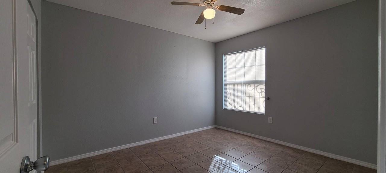 3601 Keltner Ave Apt D - Photo 3 of 13