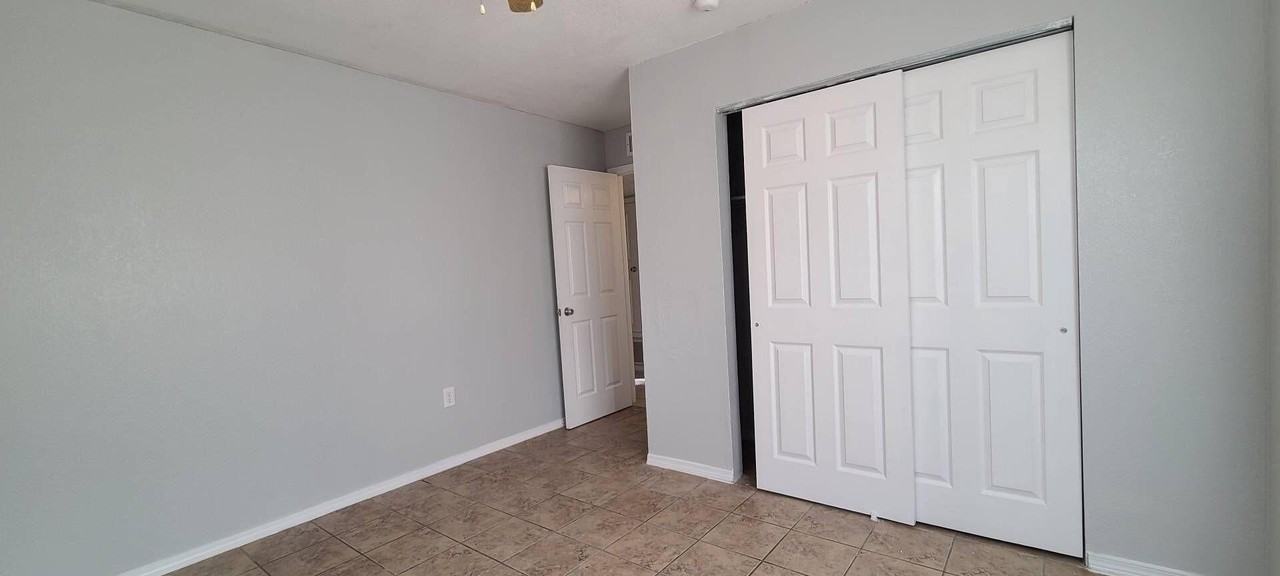 3601 Keltner Ave Apt D - Photo 4 of 13