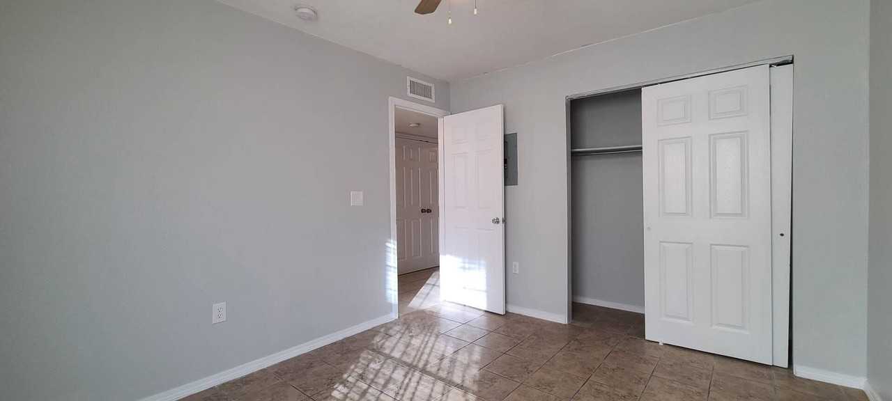 3601 Keltner Ave Apt D - Photo 6 of 13