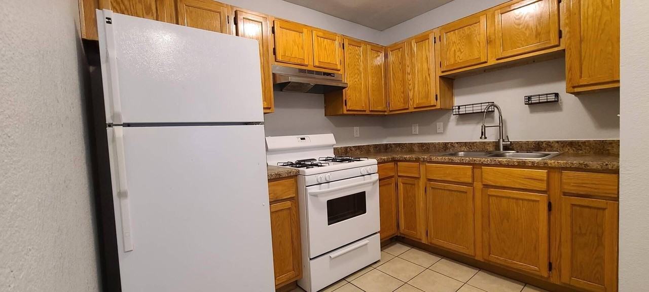 3601 Keltner Ave Apt D - Photo 7 of 13