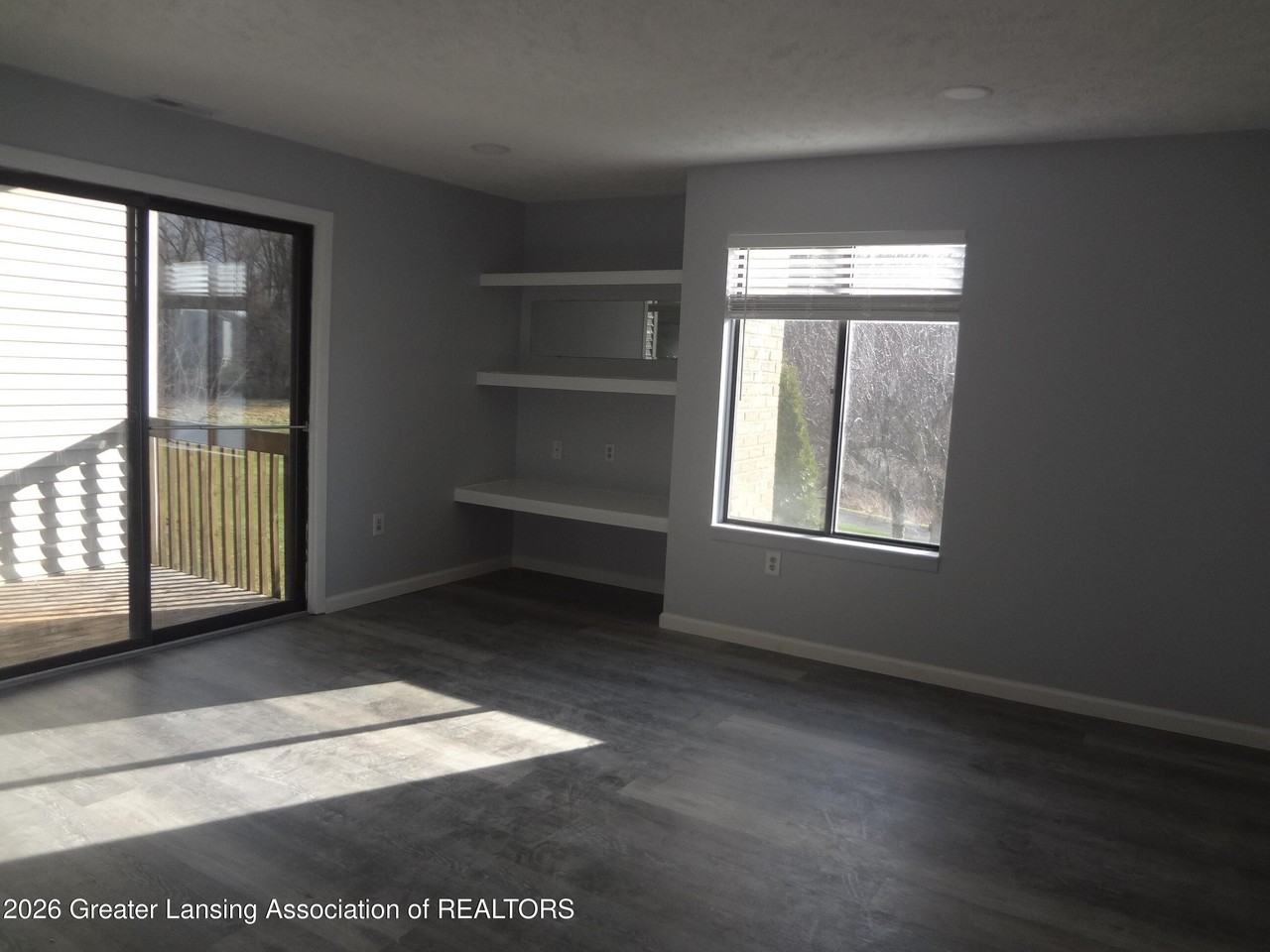 1457 E Pond Dr - Photo 7 of 17
