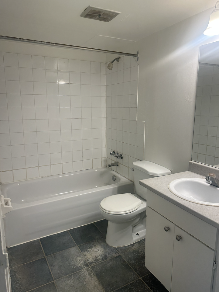 65 Boulevard Fournier #607 - Photo 5 of 6