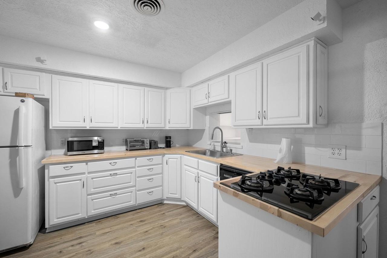 Cooper Dr - Photo 3 of 28