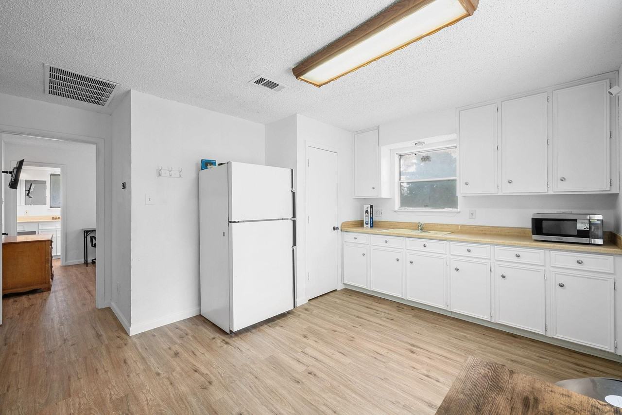 Cooper Dr - Photo 5 of 28