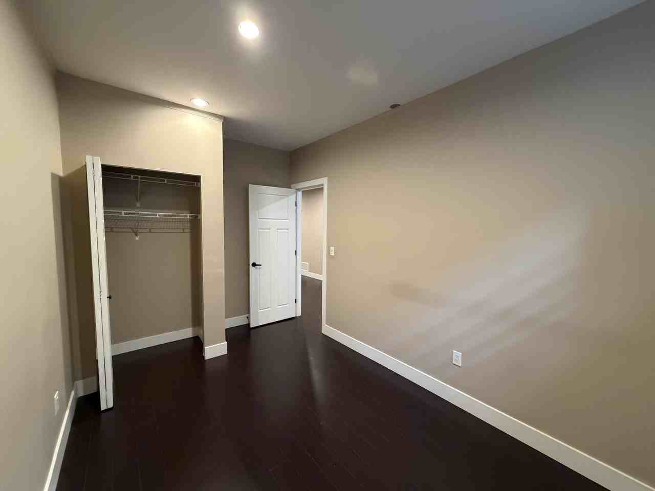 16052 27A Avenue - Photo 7 of 9