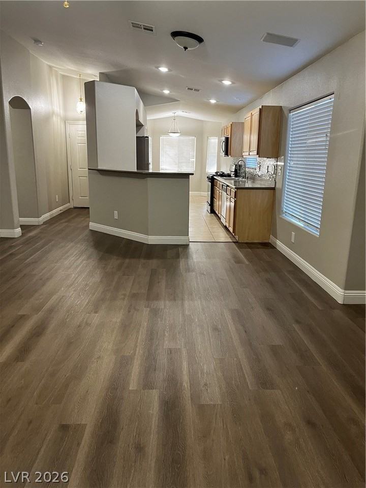 6112 Alderley Ct - Photo 4 of 17