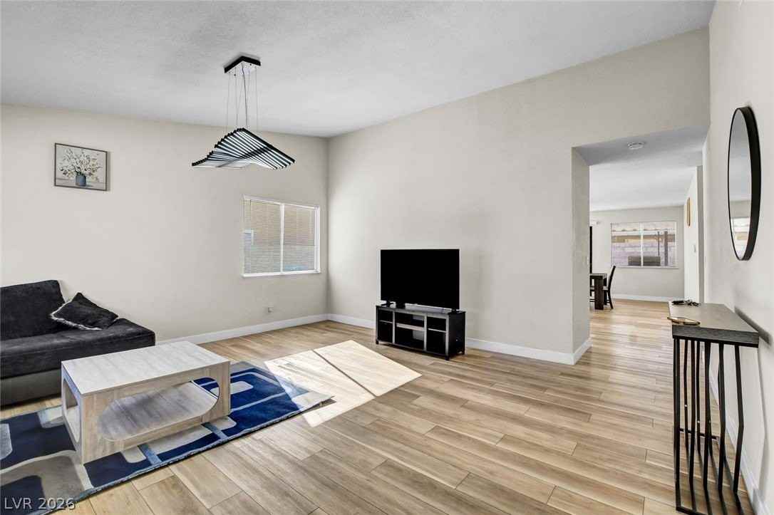 6009 Carpenteria Way - Photo 5 of 44