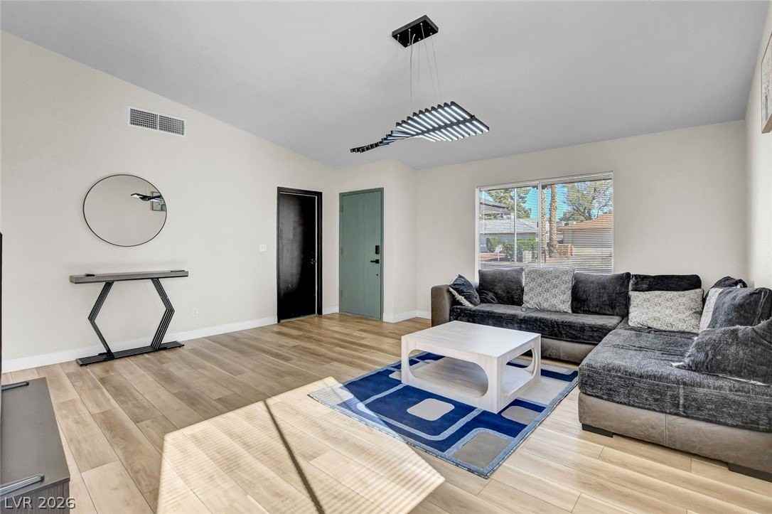 6009 Carpenteria Way - Photo 7 of 44