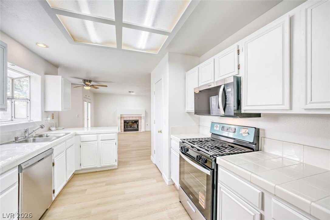 8604 Magnolia Ridge Ave - Photo 7 of 22