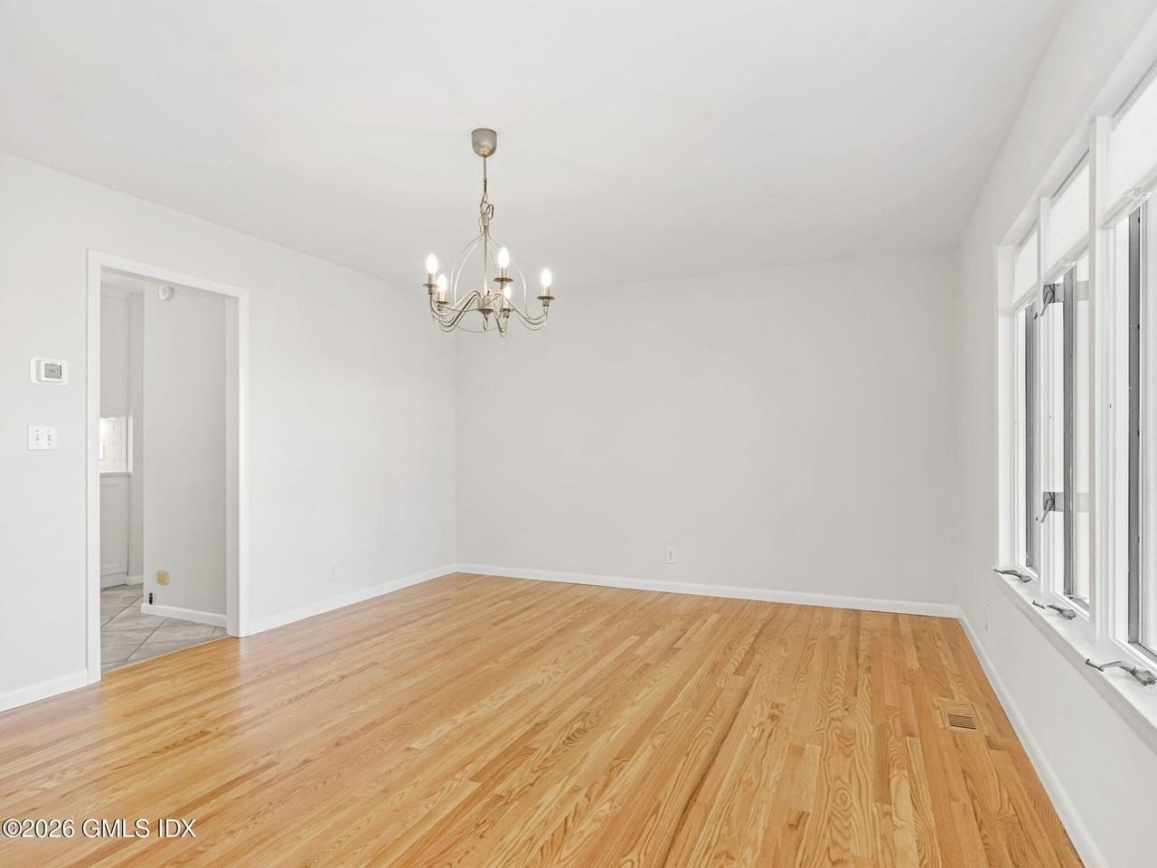 80 Tomac Ave - Photo 4 of 36