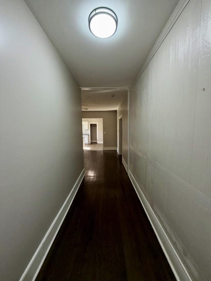 1122 Highland St - Photo 4 of 14