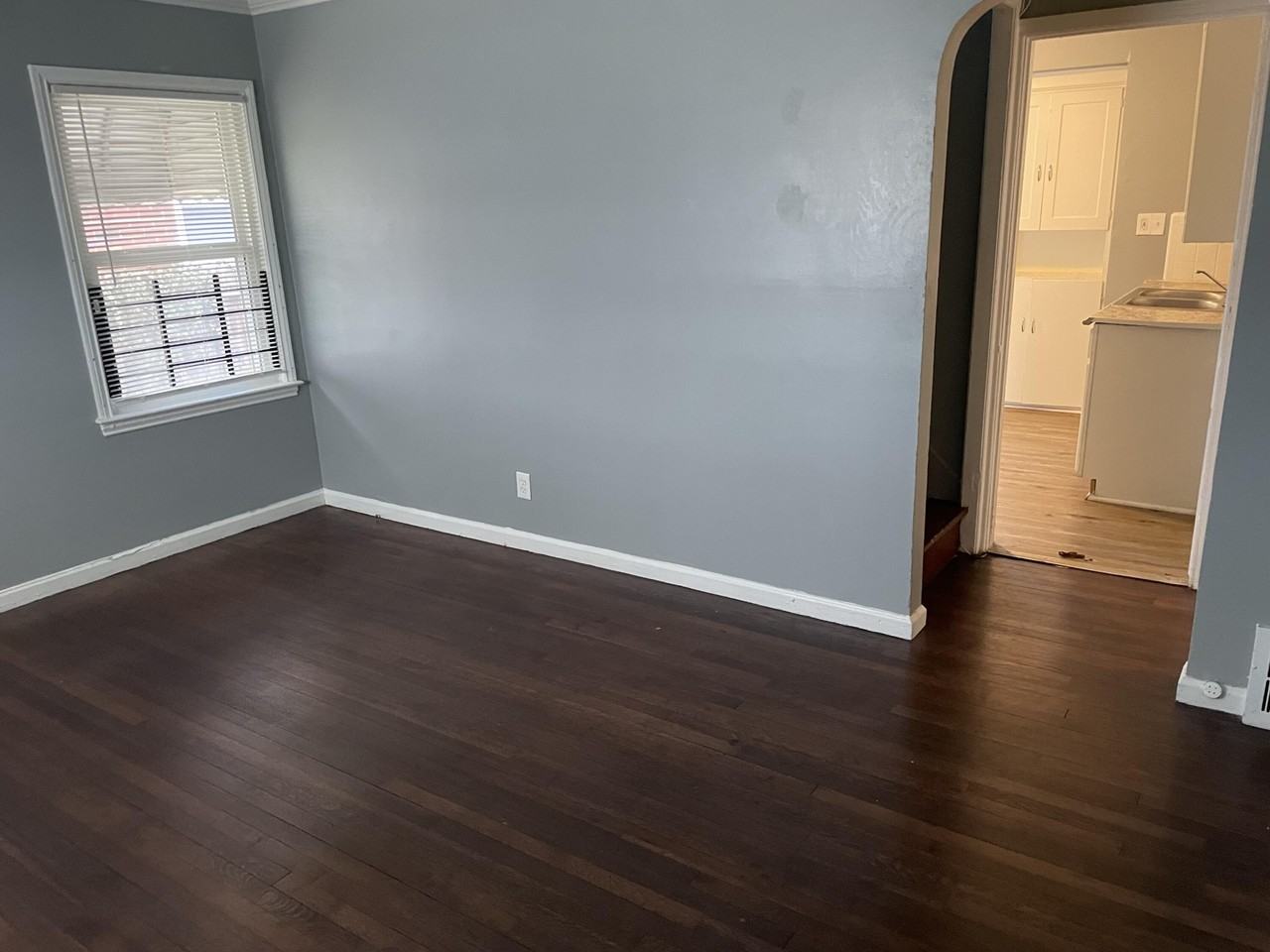 8897 Cloverlawn St - Photo 3 of 9