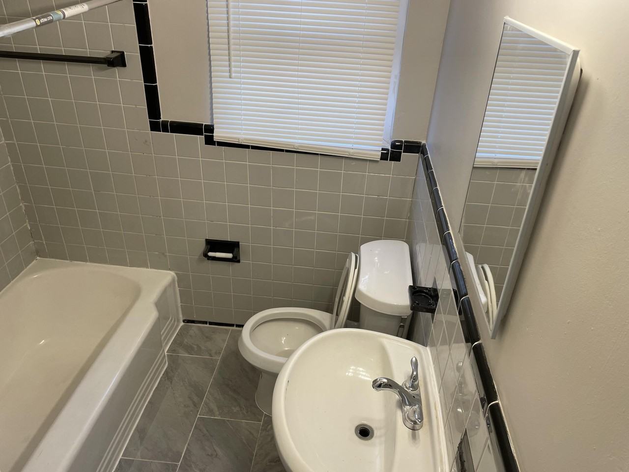 18400 Rosemont Ave - Photo 5 of 13