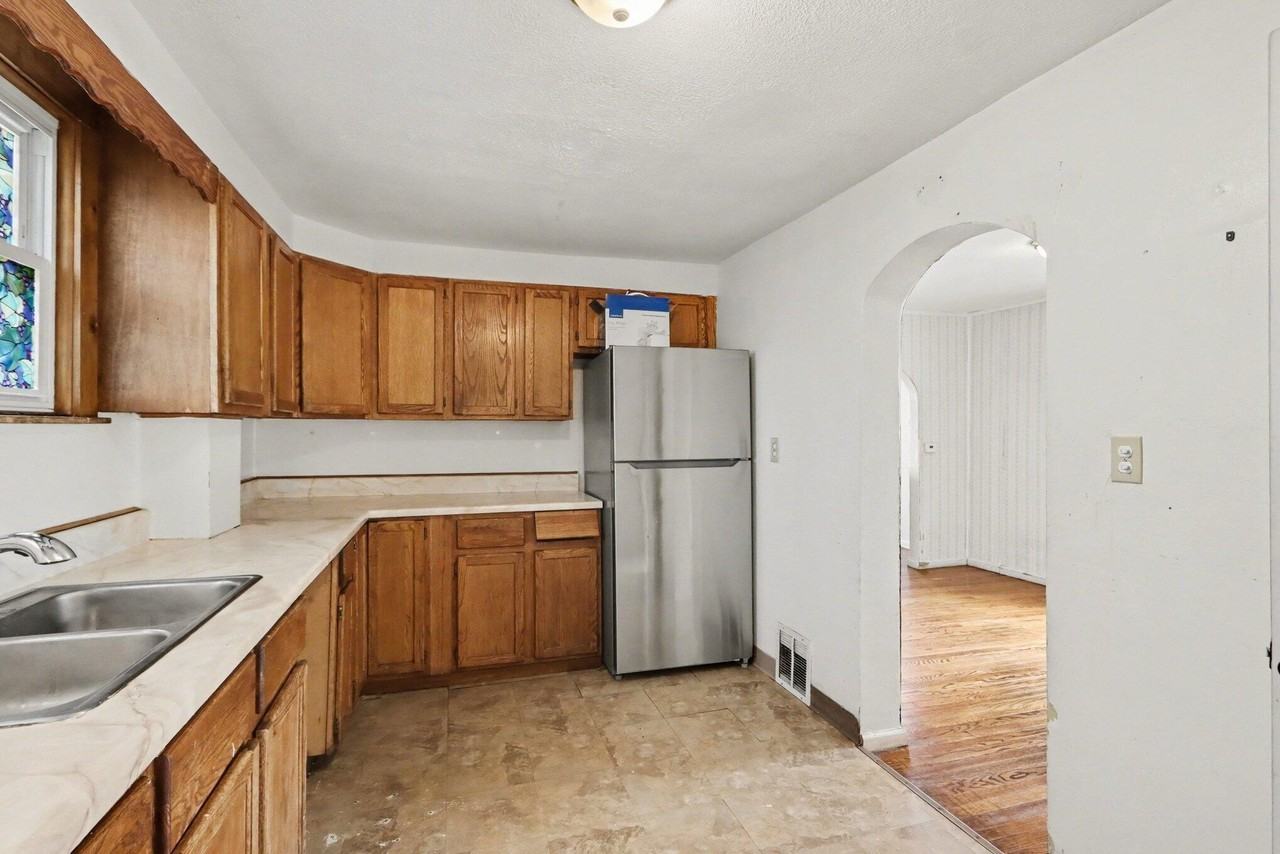 607 Mechanic St - Photo 7 of 20