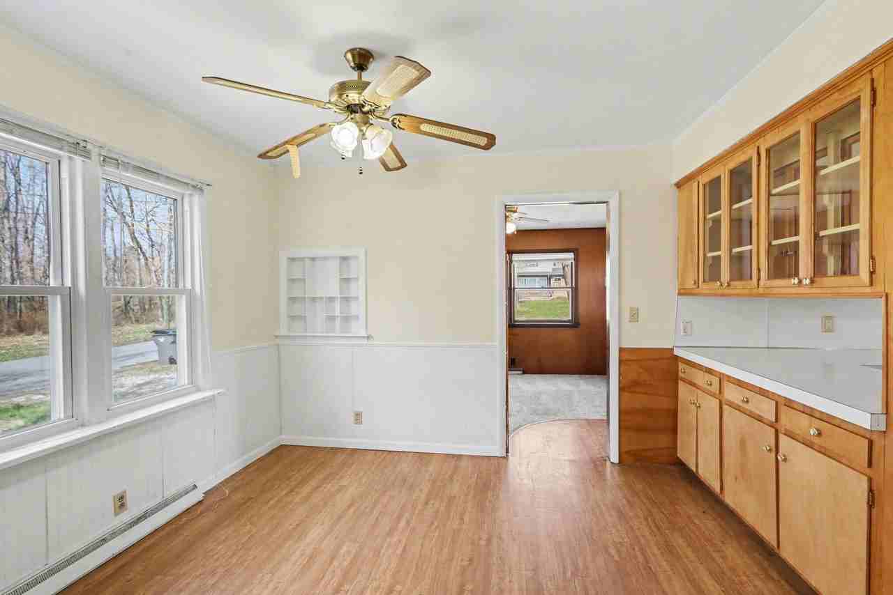 224 Davis St - Photo 5 of 20